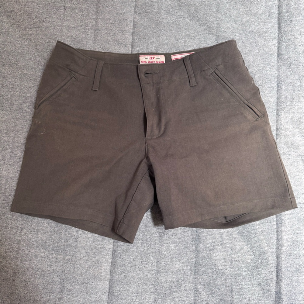 Giro Women's Gray Shorts